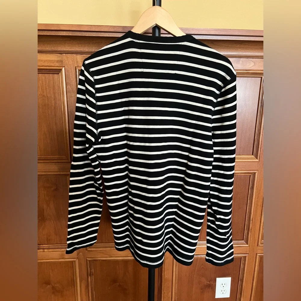 Banana Republic T-Shirt Men’s Long Sleeves Black and White Stripes Size L